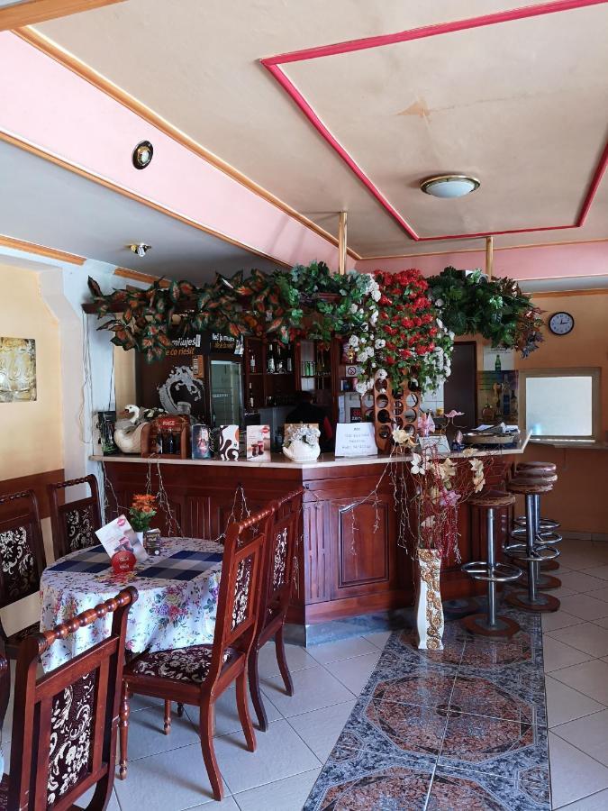 Biela Labut Hotel Michalovce Eksteriør billede